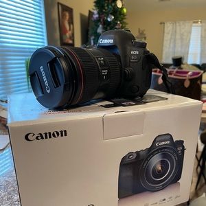 Canon EOS 6D Mark II with 24-105 mm lens